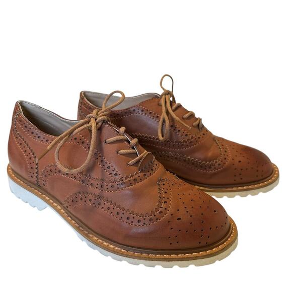 NWOT Kenneth Cole Reaction Wingtip Oxford Cognac Boys Size 1 - Picture 1 of 8